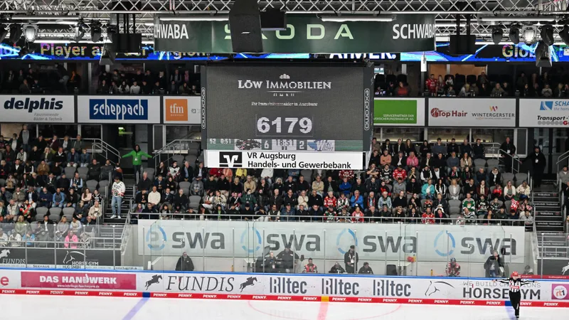 Die Präsentation der Zuschauerzahl bei einem Heimspiel der Panther im CFS. 