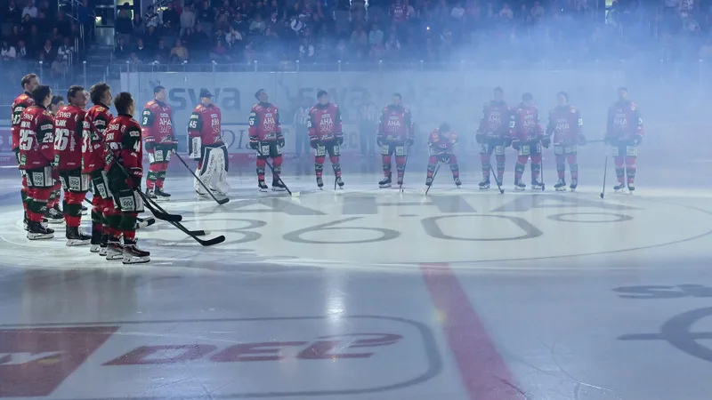 Die Mannschaft der Augsburger Panther bei der Intro-Show vor einem Heimspiel. 