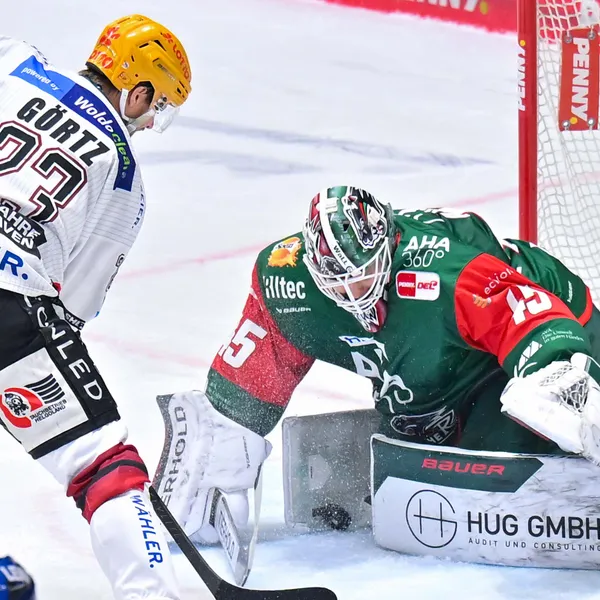 Tobias Ancicka feiert seinen ersten AEV-Shutout