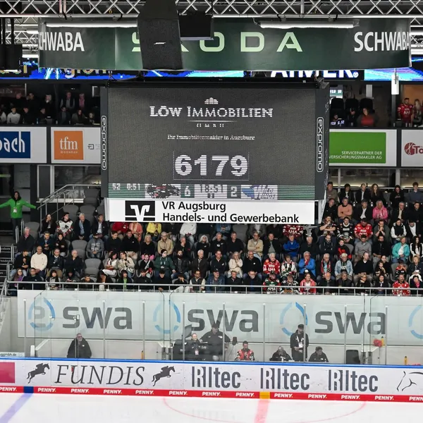 Die Präsentation der Zuschauerzahl bei einem Heimspiel der Panther im CFS. 