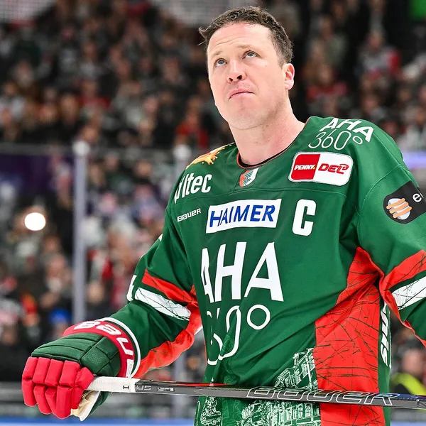 T.J. Trevelyan nach seinem letzten Spiel im Trikot seiner Augsburger Panther. 